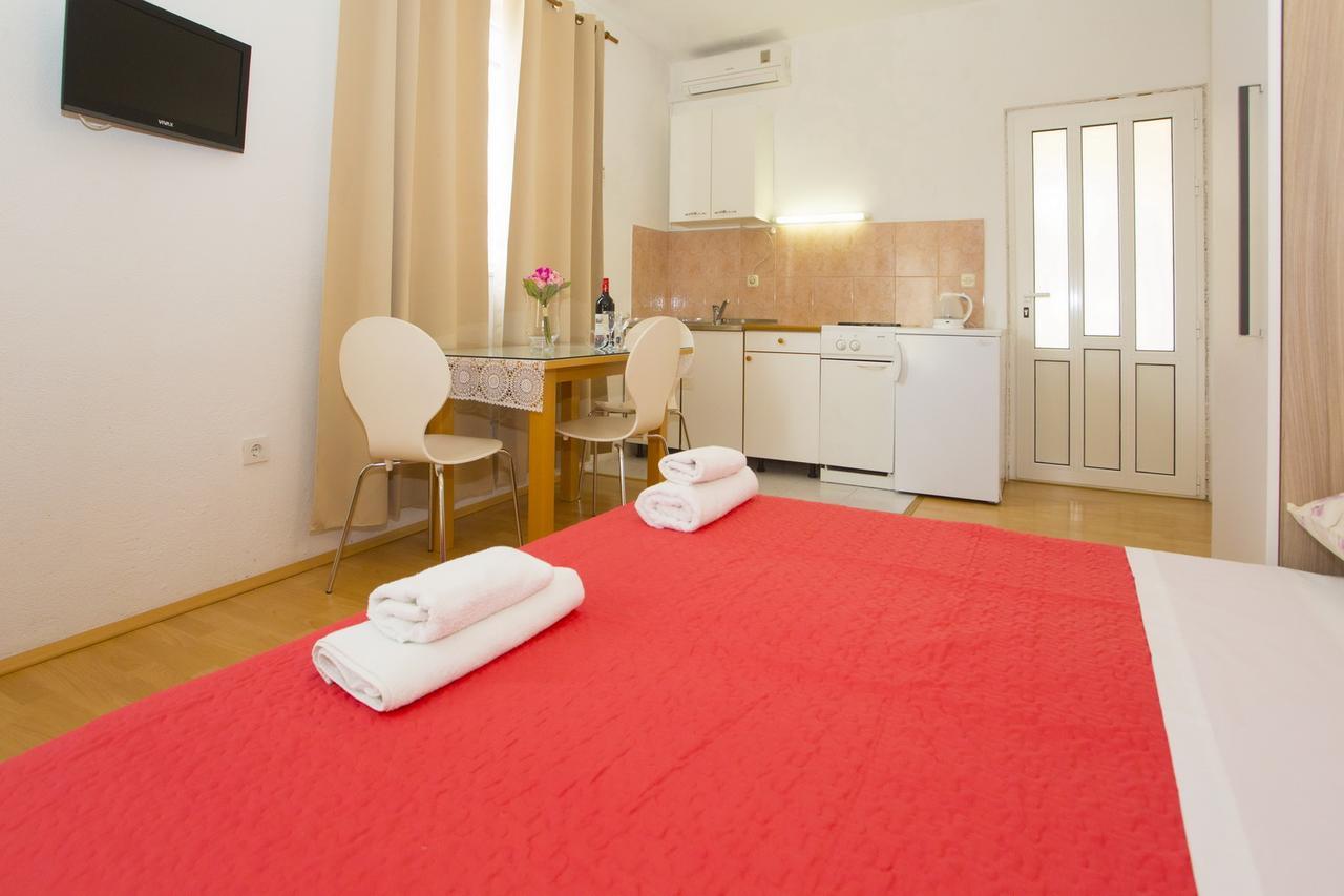 Apartments Blazevic Makarska Exterior photo